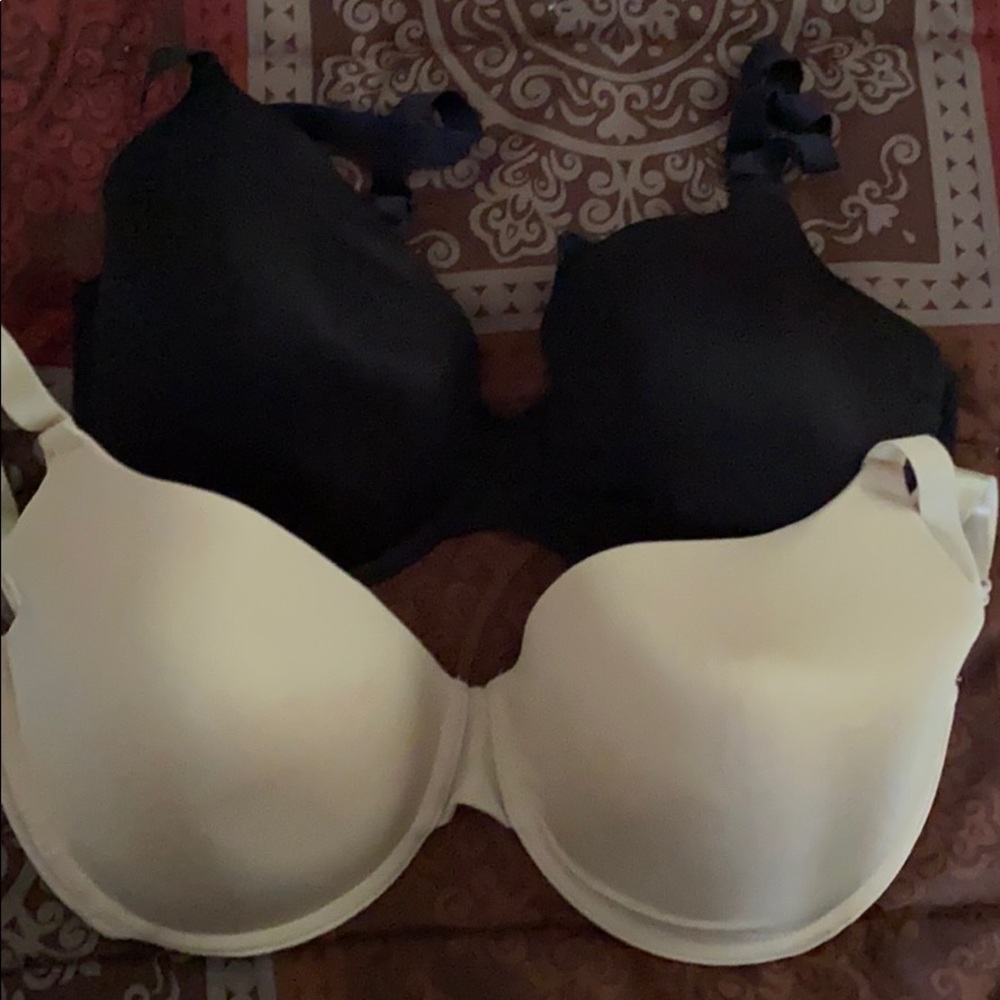 Brand new bras 38DD